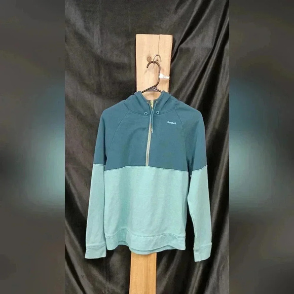 Like new Reebok women's size large zip up hoodie with pockets - Picture 1 of 6